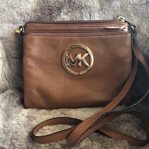 Michael Kors Crossbody - Picture 1 of 6